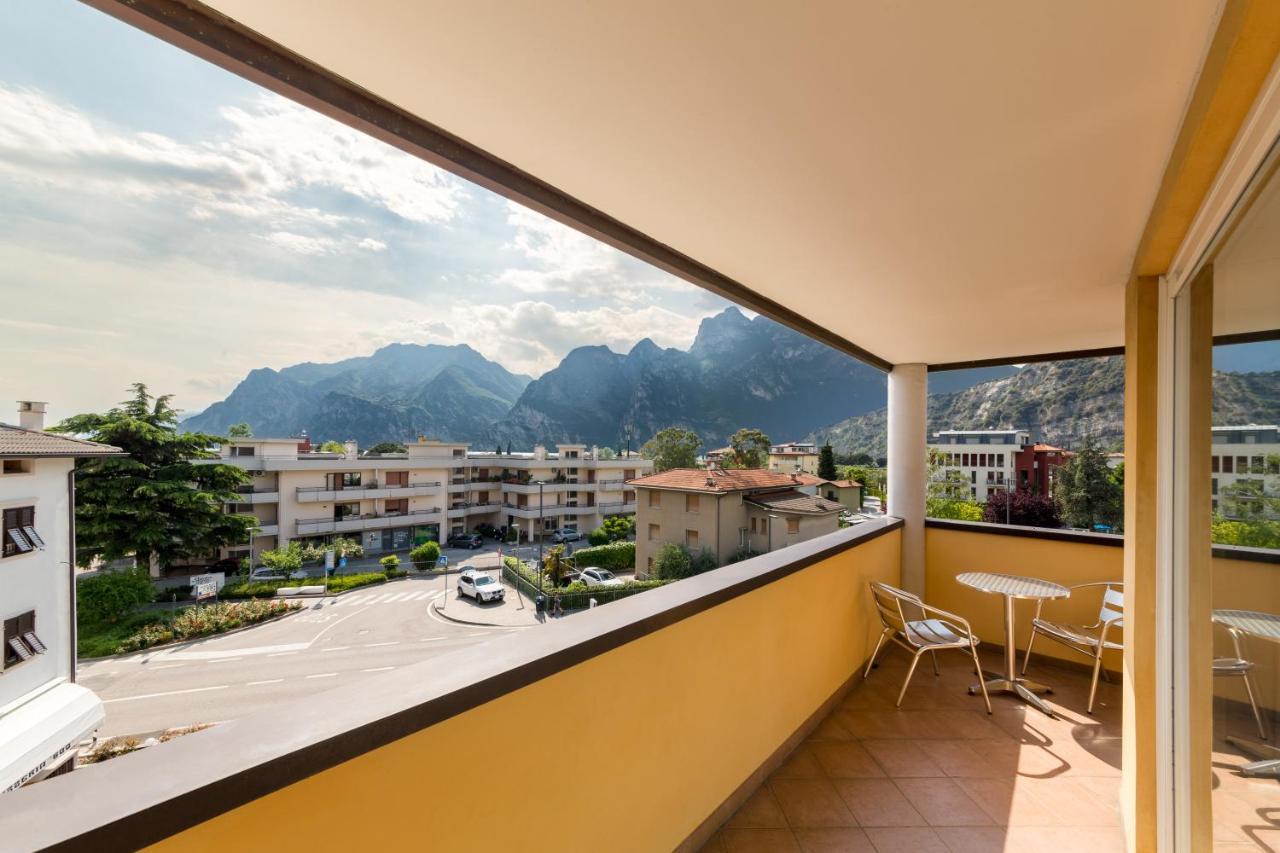 New Garden Hotel Torbole Sul Garda Exterior foto