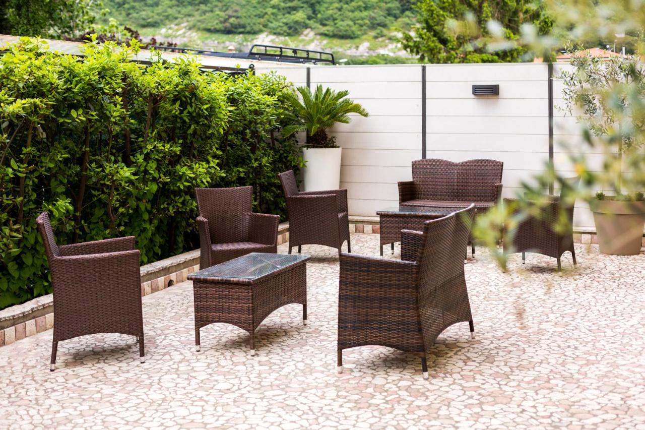 New Garden Hotel Torbole Sul Garda Exterior foto