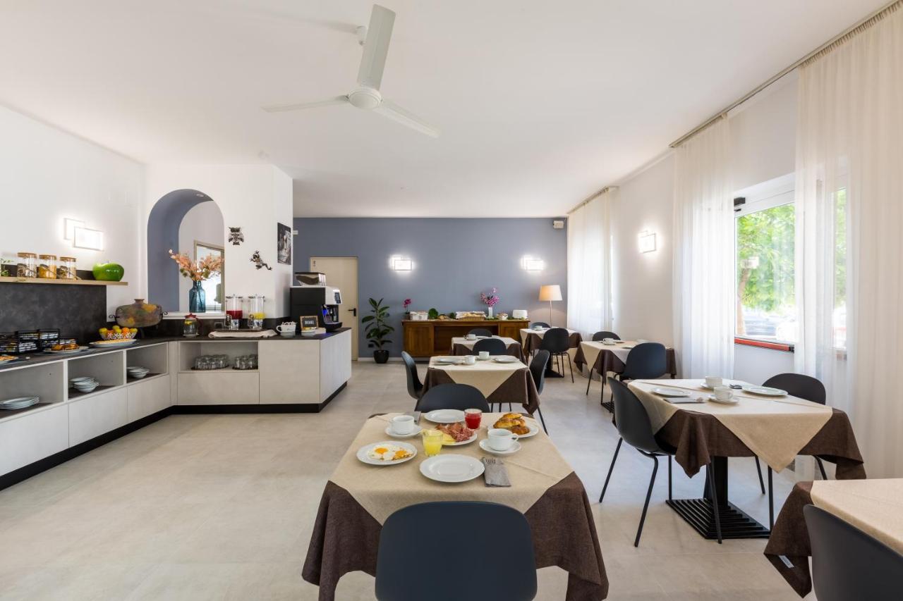 New Garden Hotel Torbole Sul Garda Exterior foto
