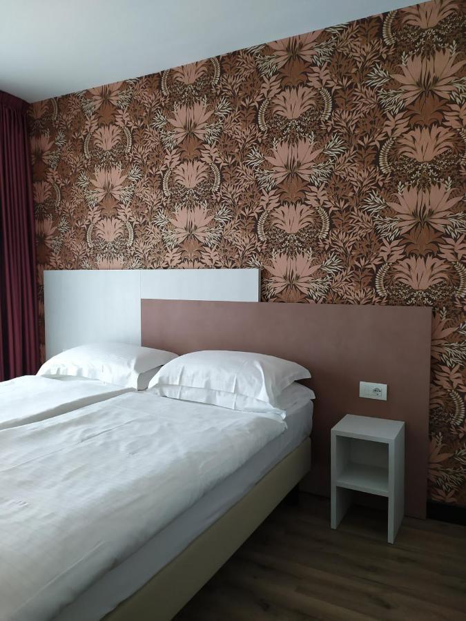 New Garden Hotel Torbole Sul Garda Exterior foto