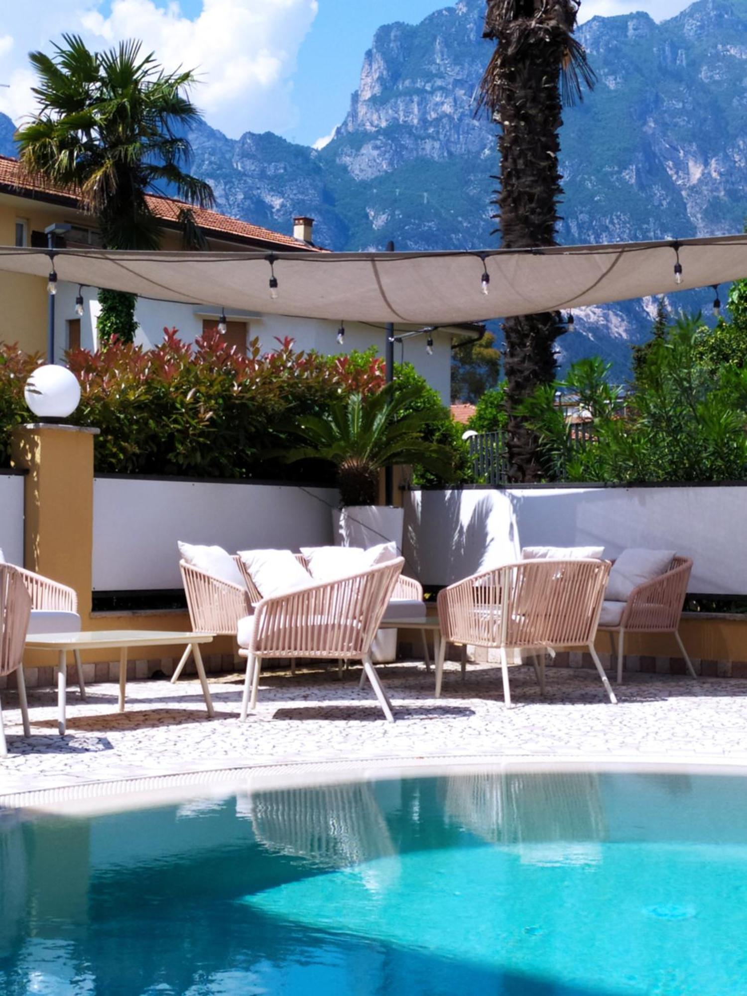 New Garden Hotel Torbole Sul Garda Exterior foto