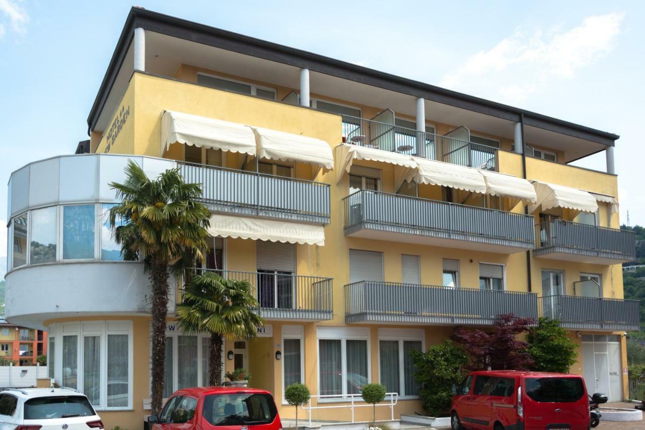 New Garden Hotel Torbole Sul Garda Exterior foto